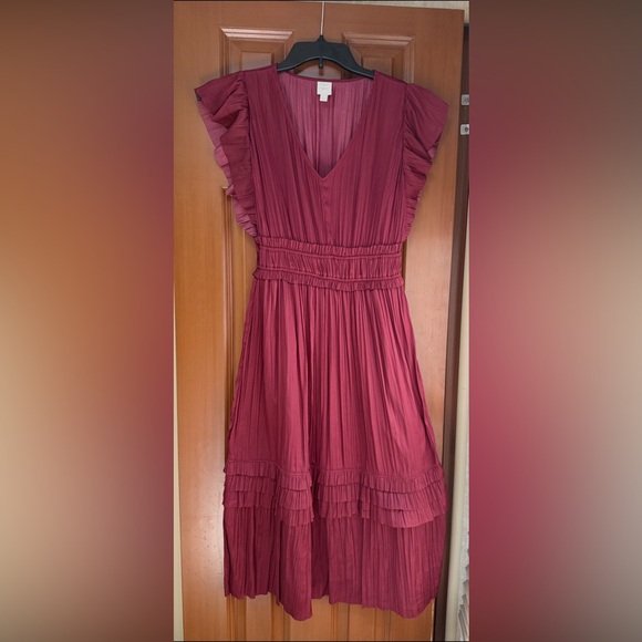 Dresses & Skirts - Roan & Ryan Maroon Pleated Midi Dress